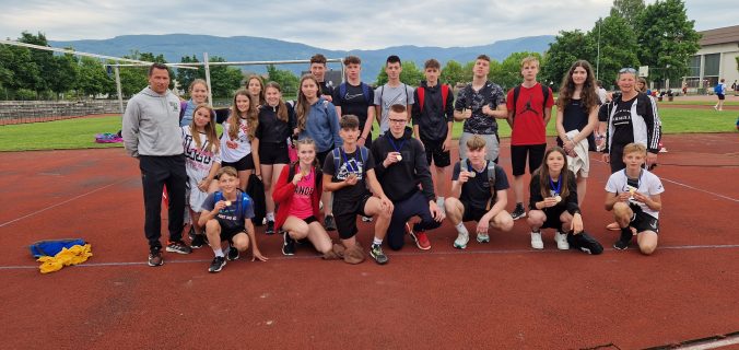 Šolska ekipa na področnem atletkem tekmovanju v Šentjerneju, 31. 5. 2023
